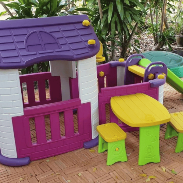 بيت اطفال بلاستيك - بيوت بلاستيك